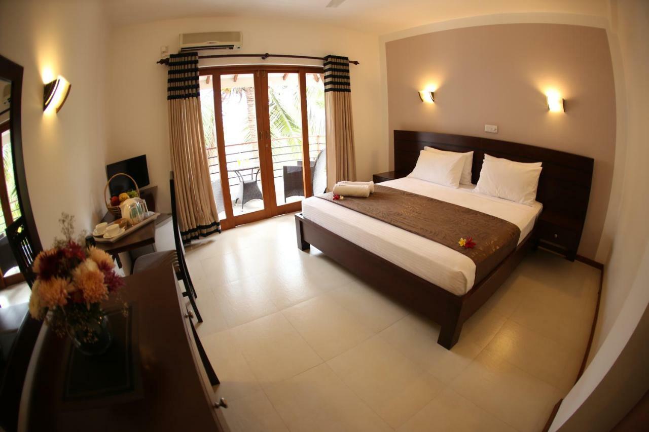 Hotel Shanelo Negombo Exterior photo